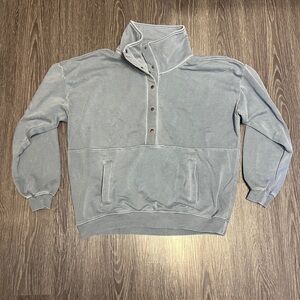 NWOT Vinyl Icons  Quarter Snap Sweatshirt L